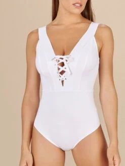 Badeanzug BONNIE 61 Von Pain De Sucre -TraumMode Verkäufe badeanzug bonnie weiss pain de sucre 6