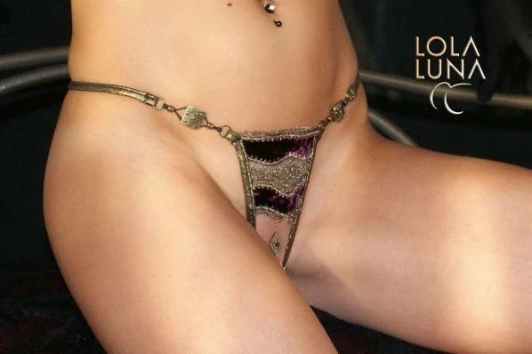 Lola Luna Ouvert-String SHEHERAZADE OPEN String Gold-brombeer 5 Lola Luna Ouvert-String SHEHERAZADE OPEN String Gold-brombeer – Bild 3