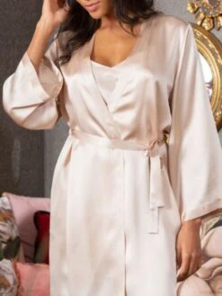 100% Seide Morgenmantel Lang LAURIAN Uni Von Marjolaine -TraumMode Verkäufe morgenmantel laser laurian soie unie sable marjolaine 8 1 1 1