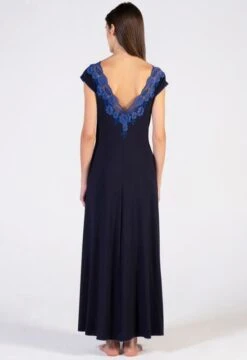 Modal Nachtkleid BLU Mit Spitze Lang Von Verdiani 10 Modal Nachtkleid BLU Mit Spitze Lang Von Verdiani -TraumMode Verkäufe neglige modal lang dunkelblau 4740 donna verdiani 2