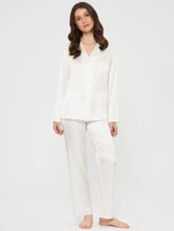 Seide Pyjama 2-tlg. SETA No. 9 Von Chiara Fiorini 38 Seide Pyjama 2-tlg. SETA No. 9 Von Chiara Fiorini -TraumMode Verkäufe schlafanzug seide elfenbein weiss gc180 chiara fiorini 2 1