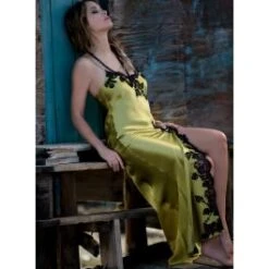 Langes Seidennegligé TENTATION Von Marjolaine