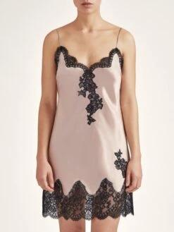 100% Seide Negligé TOI MON AMOUR Altrosa-schwarz Von Aubade -TraumMode Verkäufe seide neglige qs40 sonate altrosa schwarz 2 toi moi amour aubade