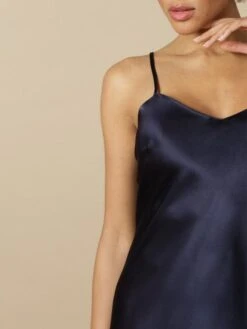 100% Seide Nachtkleid Lang SOIE ODANA Uni Marjolaine -TraumMode Verkäufe seide tintenblau oda odon odana soie unie marjolaine 3 1